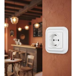 Porselen Kare Priz Beyaz